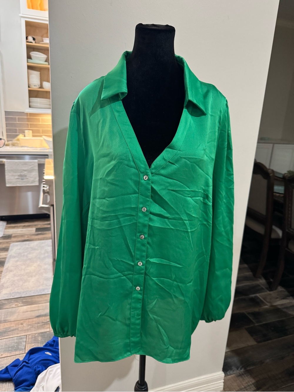 She + Sky Emerald Green Button-Up Blouse